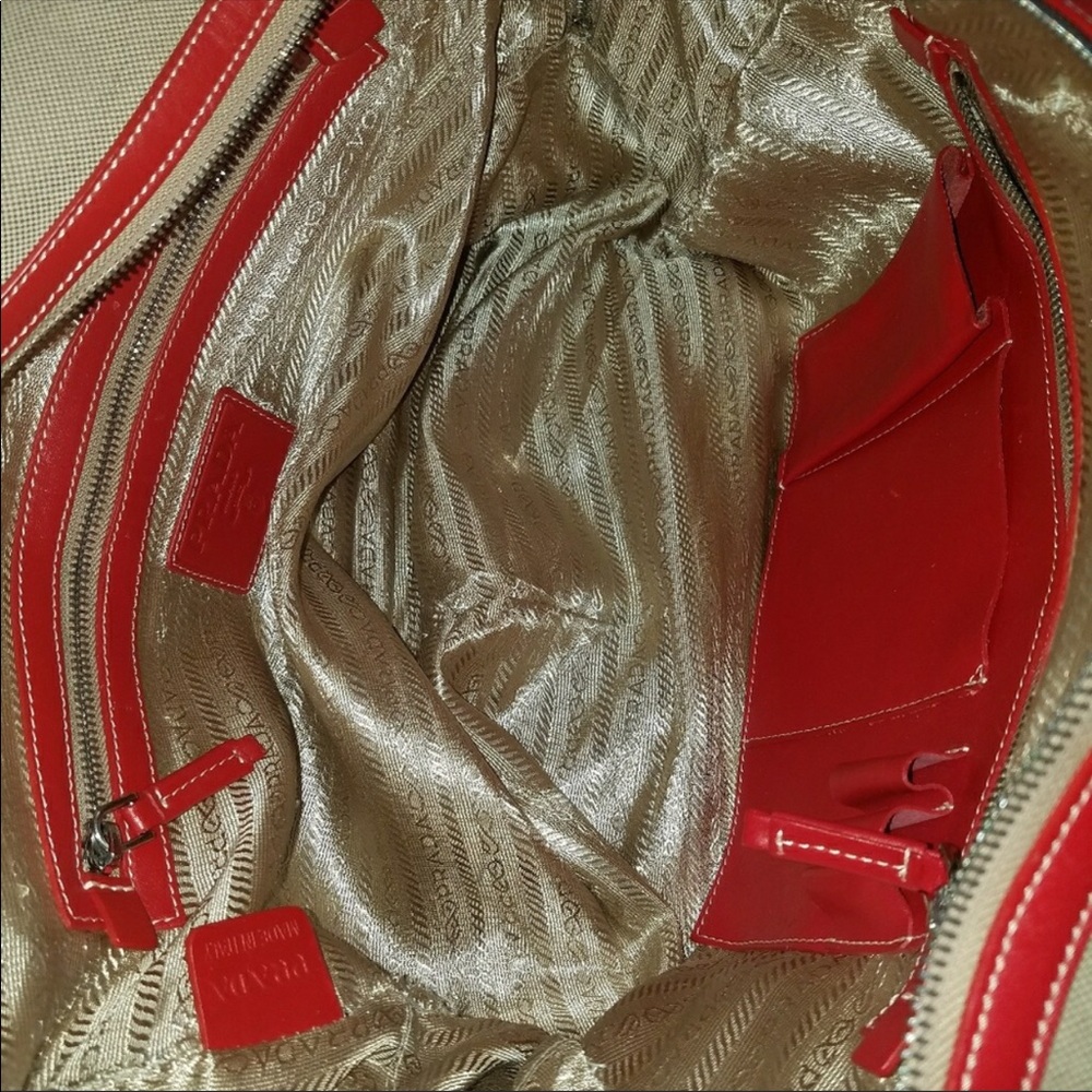 Prada authentic bag - Picture 3 of 8
